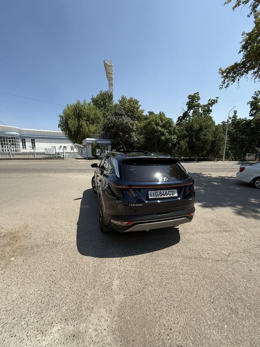Hyundai  Tucson  2.0  full