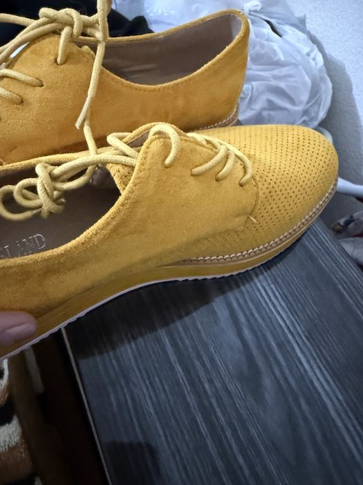 Новая обувь Pink Island