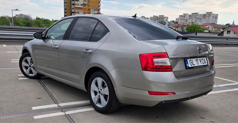 SKODA Octavia 2015 — imagine 3