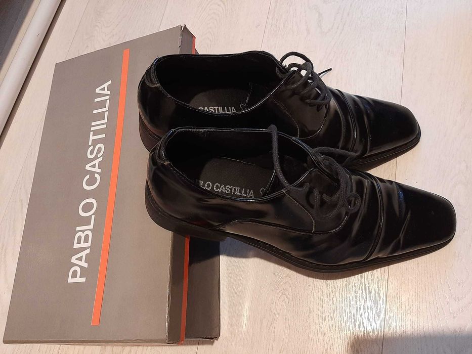 Pantofi lac marimea 41