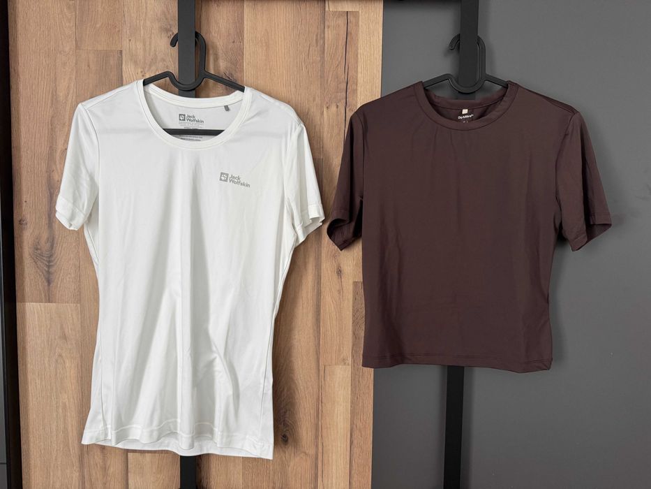 Спортни тениски Jack Wolfskin (9 €), Adidas (7 €), H&M (2 €)