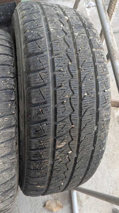 Зимняя резина farroad 215 60r16