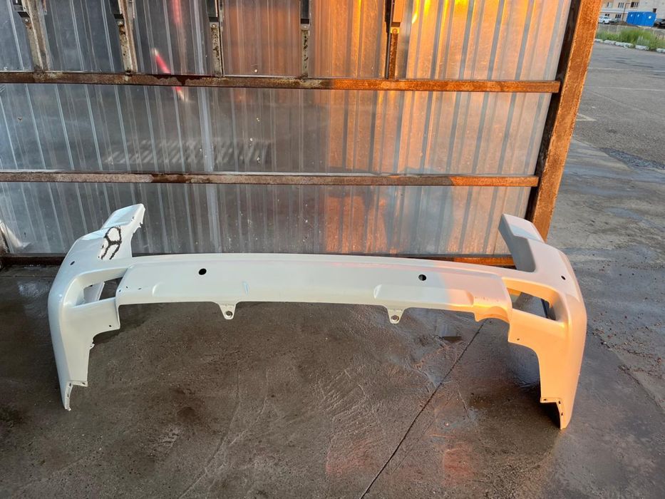 Бампер задний Прада 150 оригинал