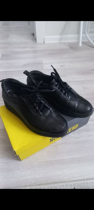 Продам кросовки.