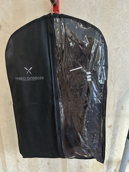 Костюм классика черный новый