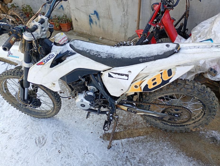 Dau la schimb huriccane de 250cc