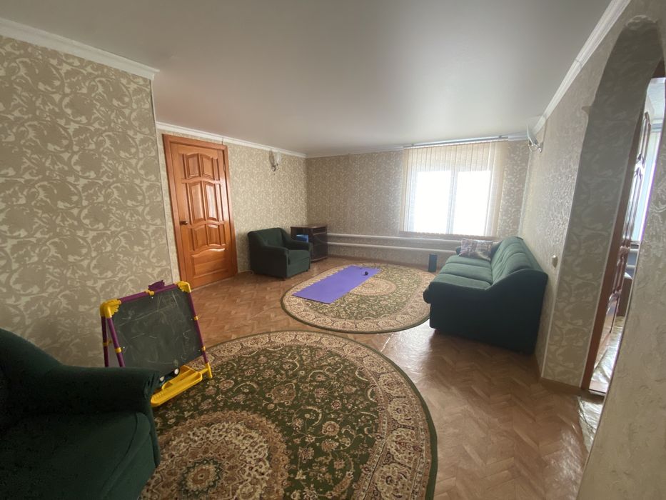 Продам частный  2х этажный дом.