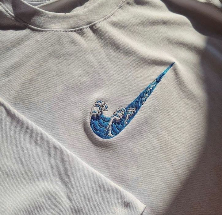 Худи с вышивкой