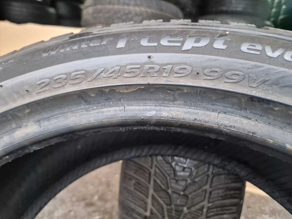 2 Hankook R19 235/45
Зимни гуми 
DOT3120