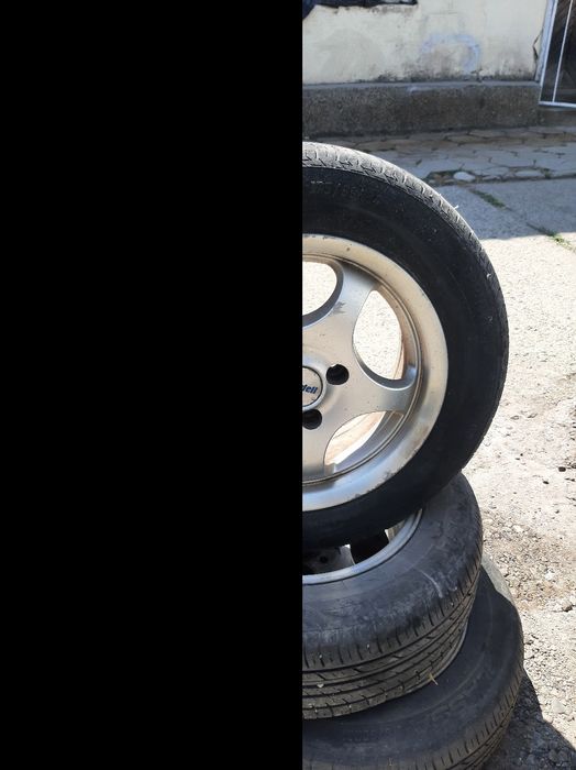 Автомобилни гуми с джанти