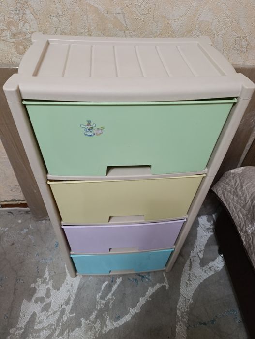 Продам комод пластиковый