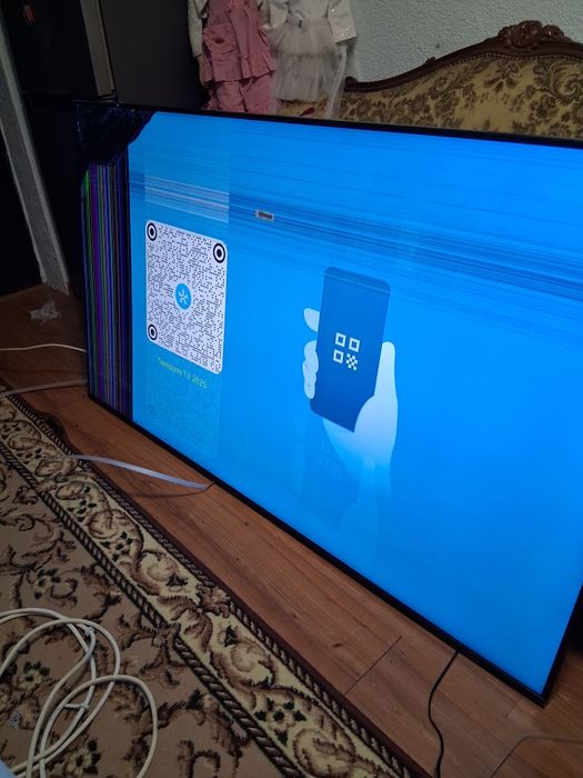 Vănd  TV Samsung  qled, cu un defect