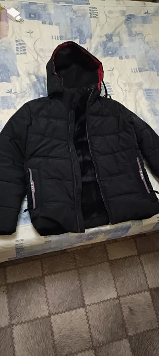 Продам, зимнюю куртку