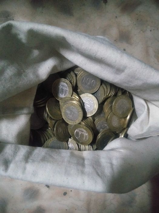 Обменяю монеты на бумажные деньги