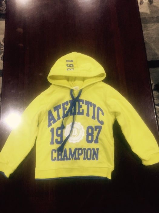 Трикотажные футболки с рукавами