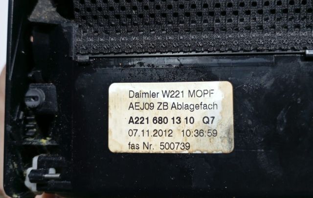 Spatiu depozitare scrumiera A2216801310 Mercedes-Benz S-Class W221 [2