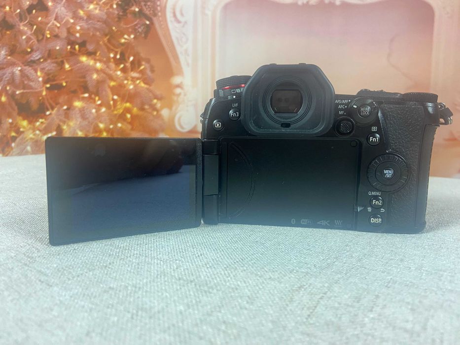 Фотоапарат Lumix G9 Black и Обектив Panasonic LEICA  12-60mm f/2.8-4f