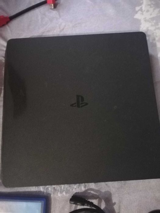 PlayStation 4 slim