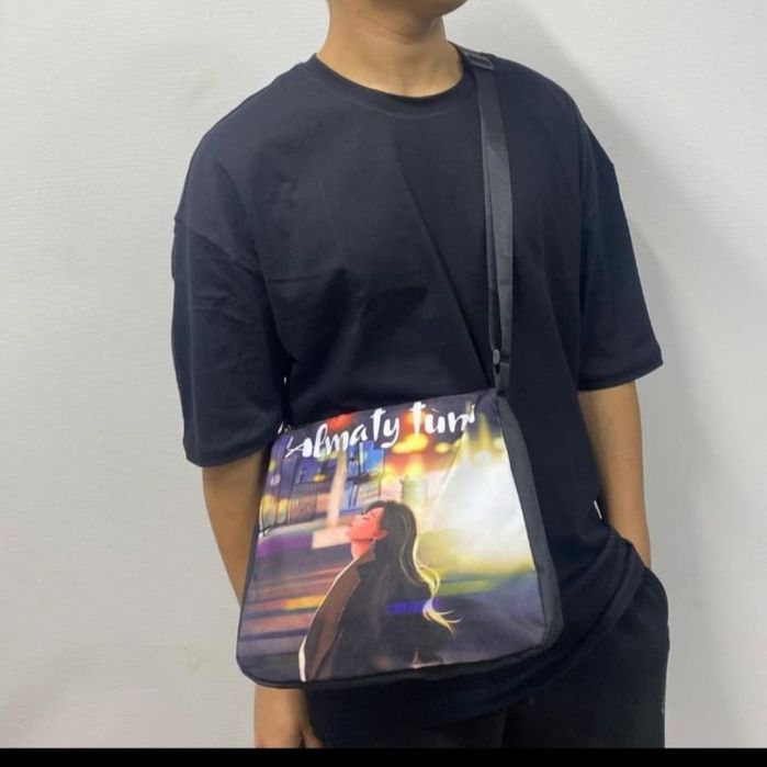 Сумка почтальон с принтами