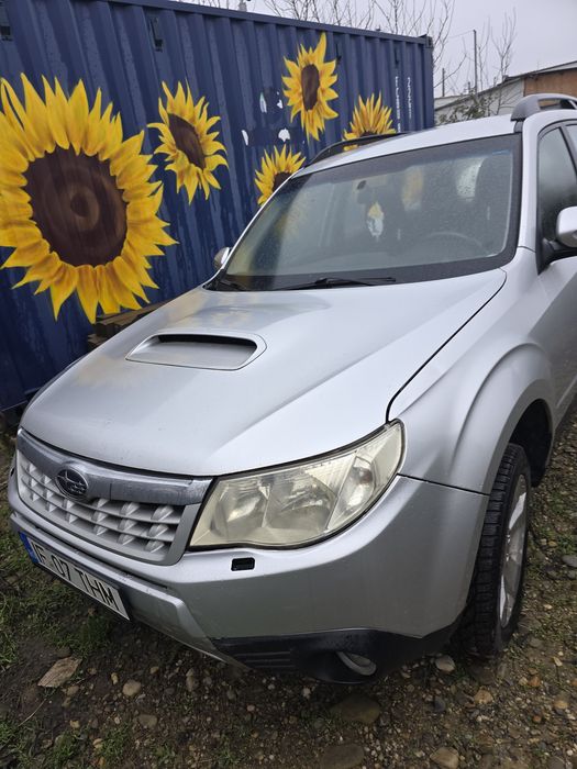 Subaru Forrester piese  CUTIE VITEZE