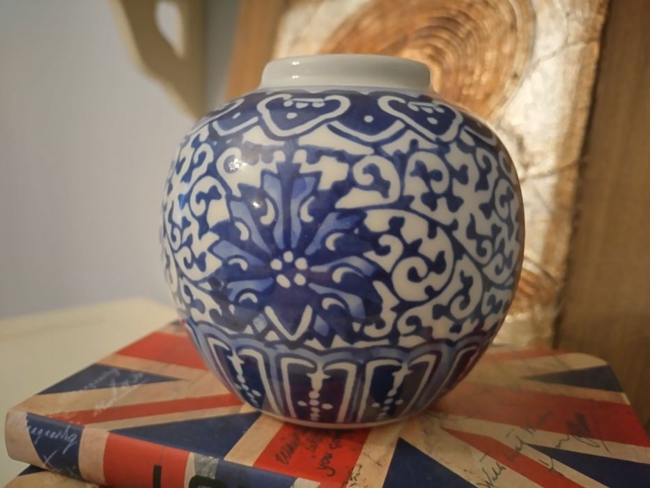 Старинен керамичен съд от Иран