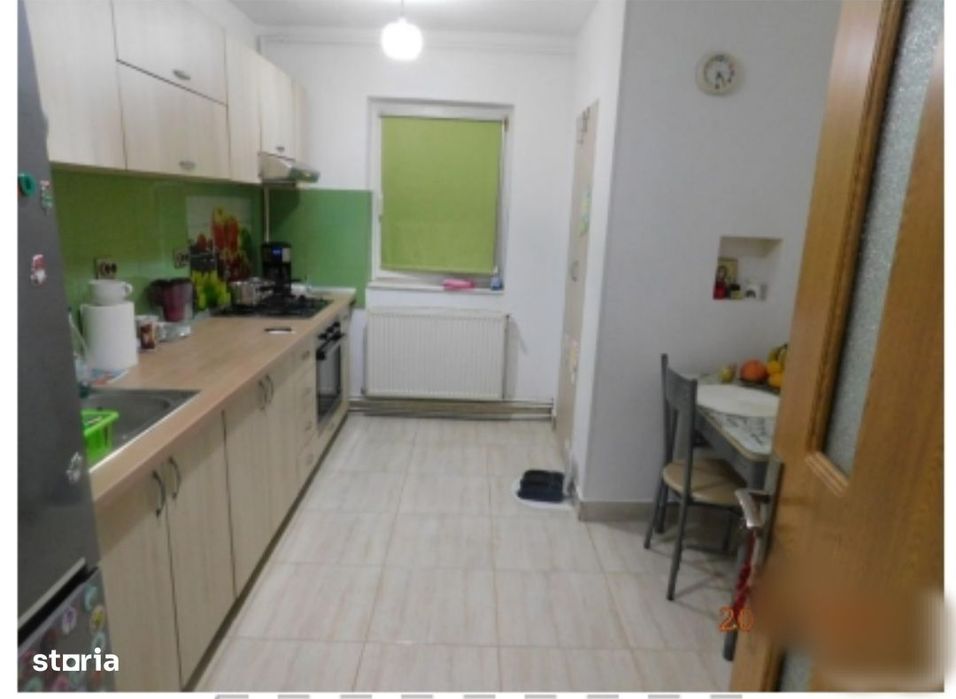 Vand apartament Brasov 3 camere cartierul Florilor