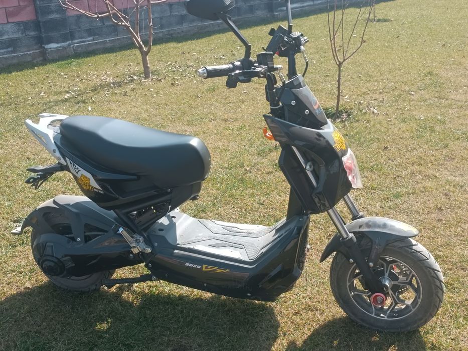 Мопед электронный продам