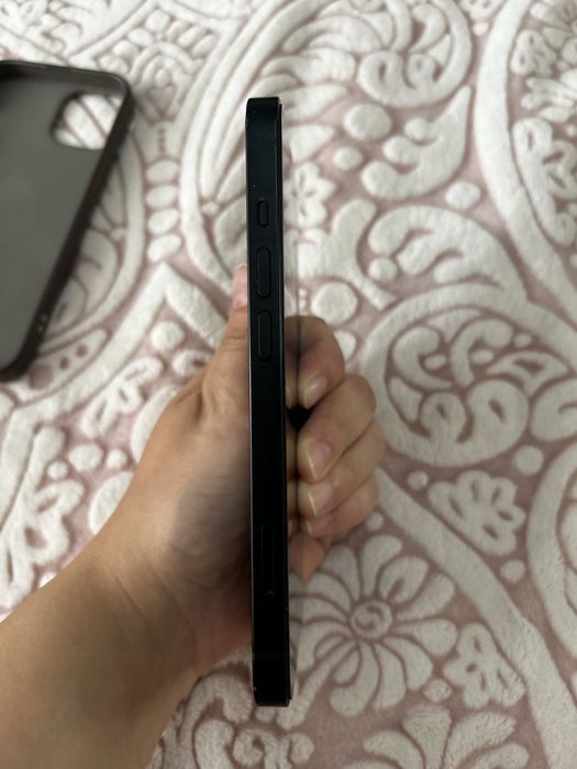 Продам срочно Iphone 14 в идеальном состоянии