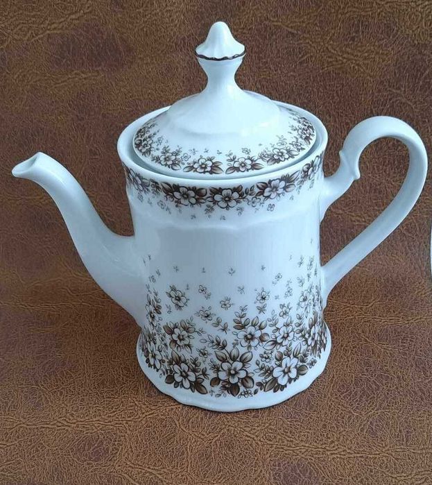 Колекционерски порцеланови чайници Anchor, ROSENTHAL, Behletten и др.