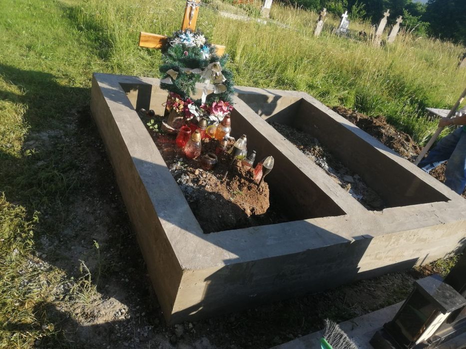Lucrări monumente funerare