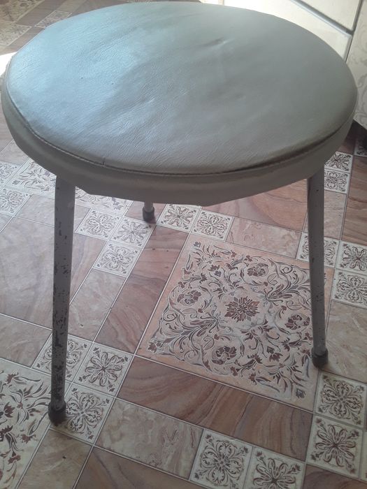 Табуреты кухонные