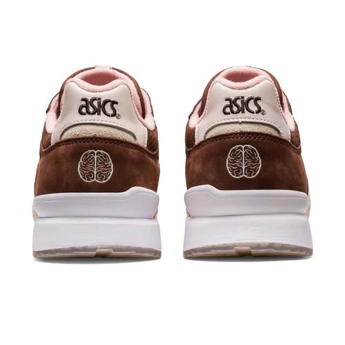 Asics 39 и 40 р. оригинальные кроссовки