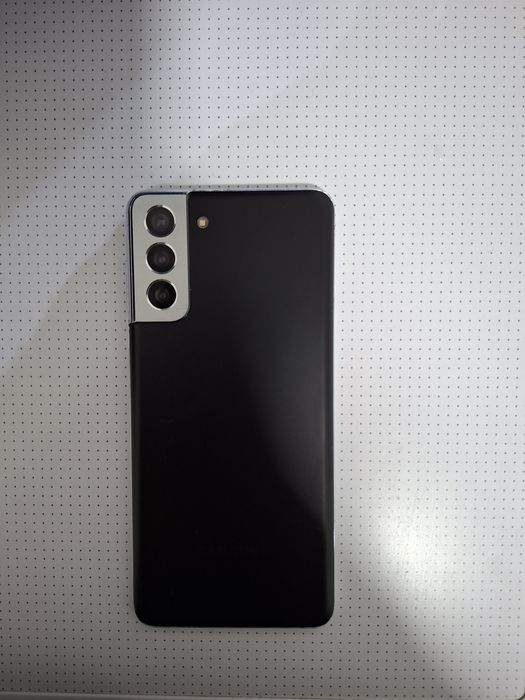 Продам телефон Самсунг S21+