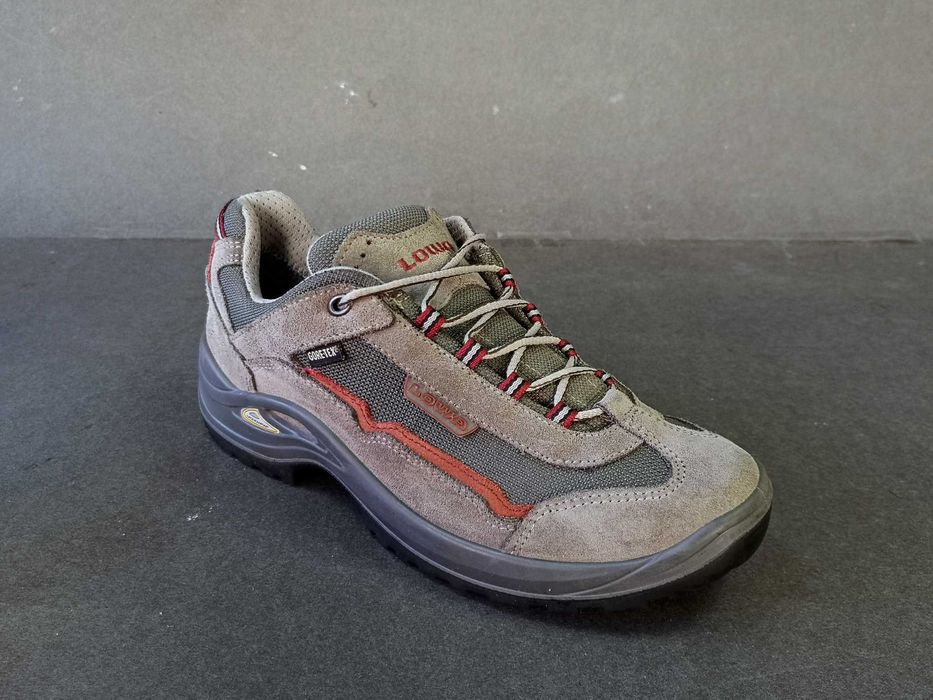 Bocanci PIELE 38 39 Ghete munte dama copii  LOWA GORETEX  Impermeabili