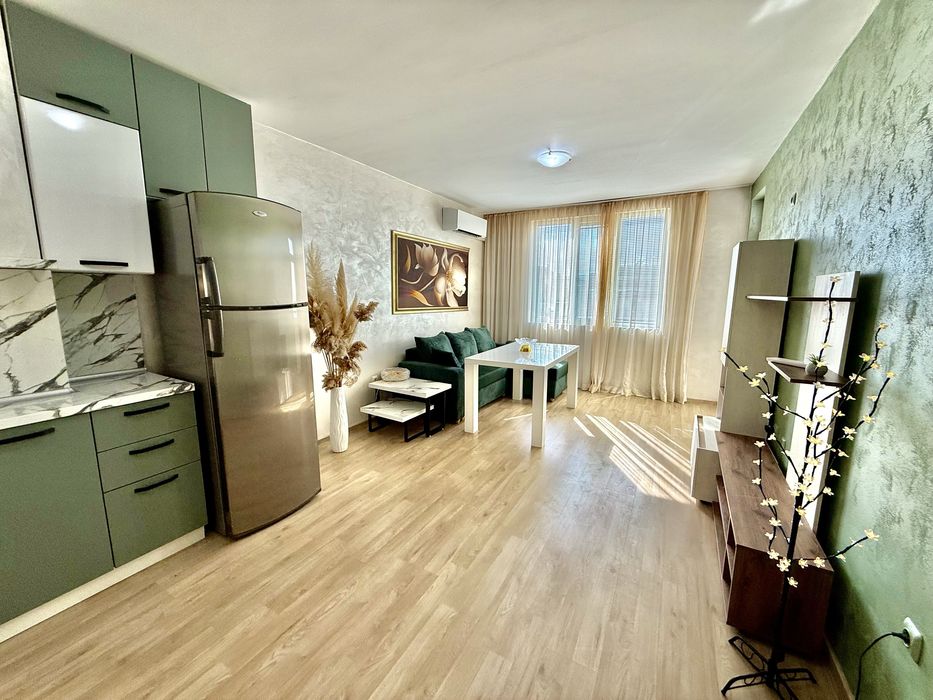 Дава се под наем Двустаен апартамент в Бургас, Меден рудник - зона А - 65 кв.м за 448.8 € - Снимка #1