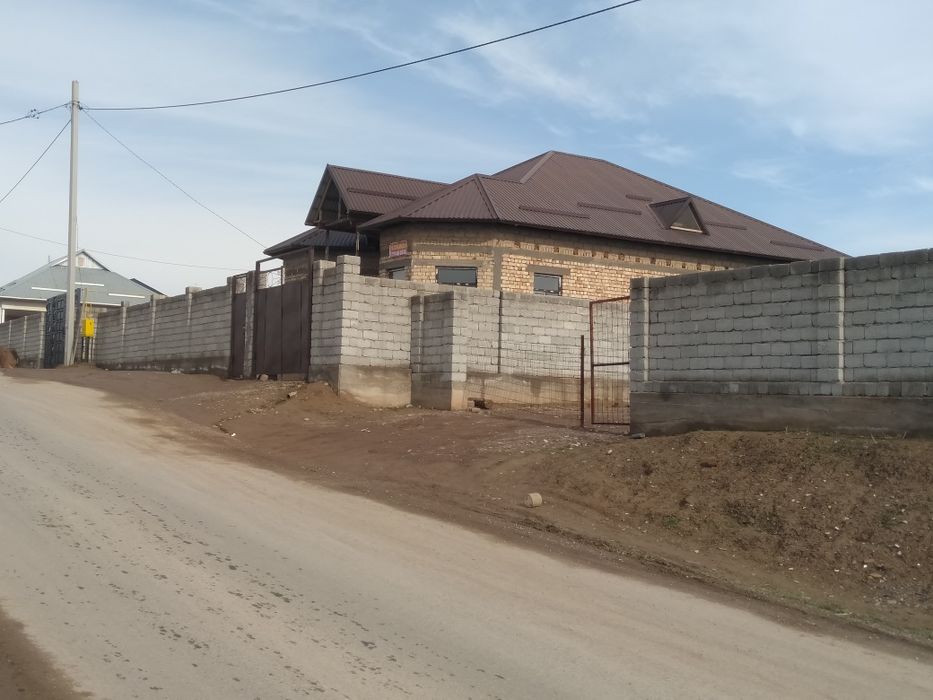 Тез арада үй сатылады