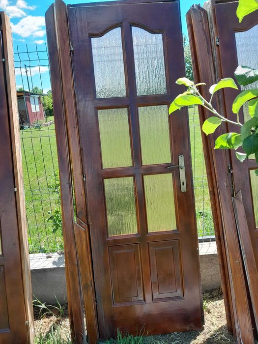 Usii de interior