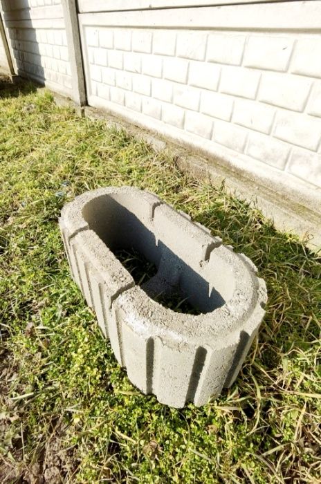 BOLTARI Zidarie/Fundatie/ Garduri / stalpi gard -Jardiniere