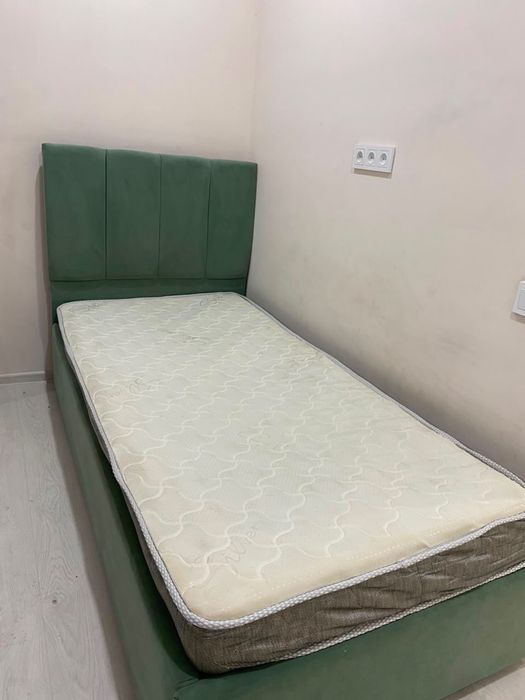 Продам кровать 90*200 в отличном состоянии
