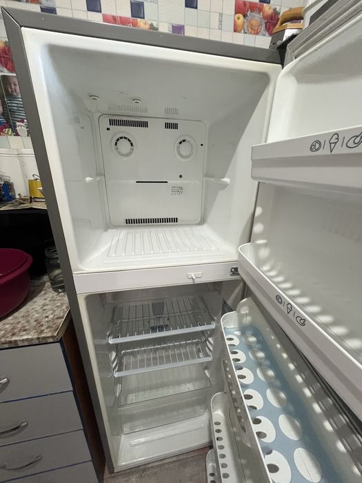 Продам холодильник LG , б/у