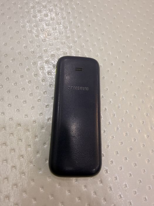 Продам сот телефон