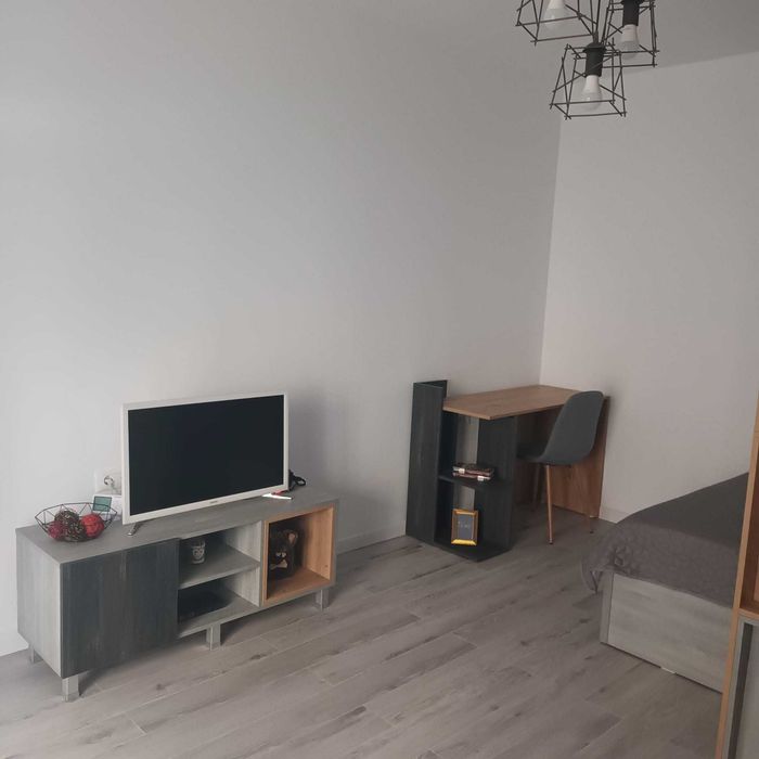 Comoda TV in stare foarte buna