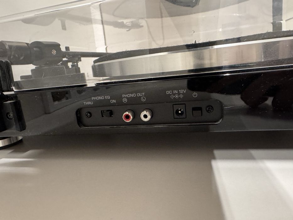 Виниловый проигрыватель yamaha