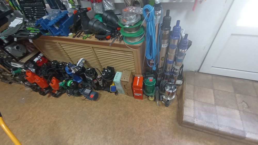 Насосы ручеек,Водолей ,ракета