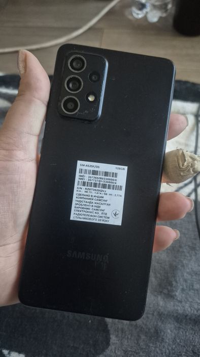 Продам телефон самсунг а52