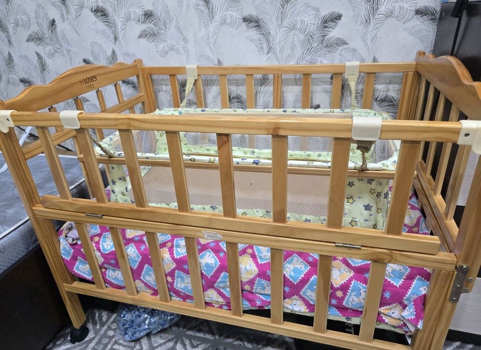 Продам детскую кроватку