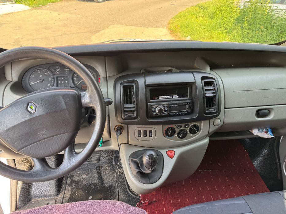 Renault trafic 6+1 + marfa omologat înmatriculat