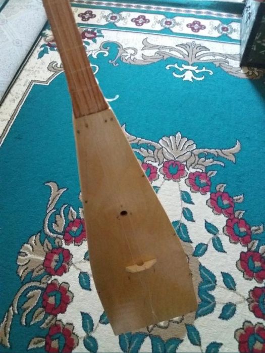 Шугыл...Шагын домбра жана