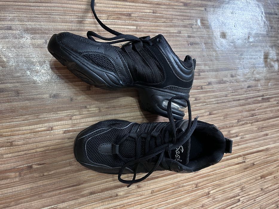 Кроссовки (джазовки) для танцев