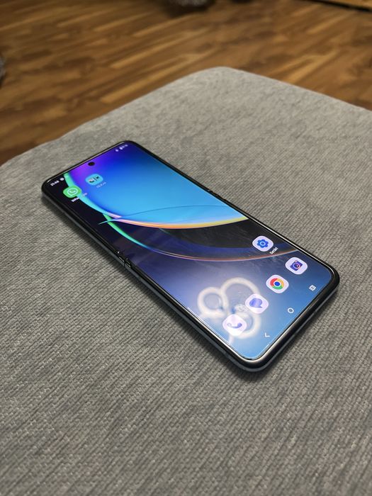 Motorola razr 40 ultra full box